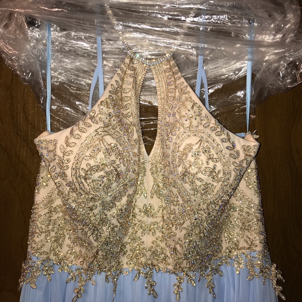 Prom/Graduation Dress - Picture 2 of 8